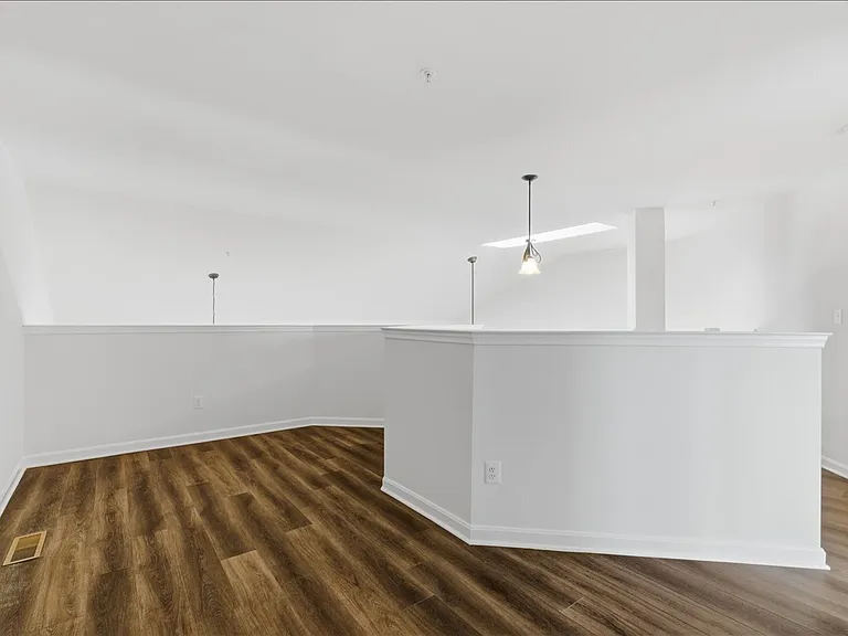 1304 Garden Wall Cir #F — Photo 18