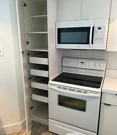 2nd image of 643 Vista Isles Dr APT 1818