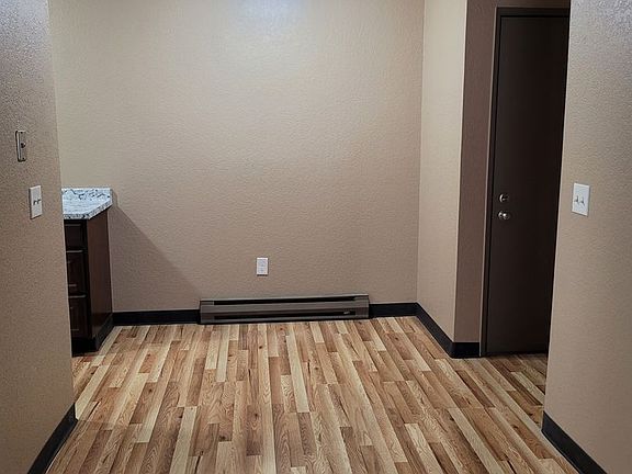 4th image of 523 W Crest Dr #52320