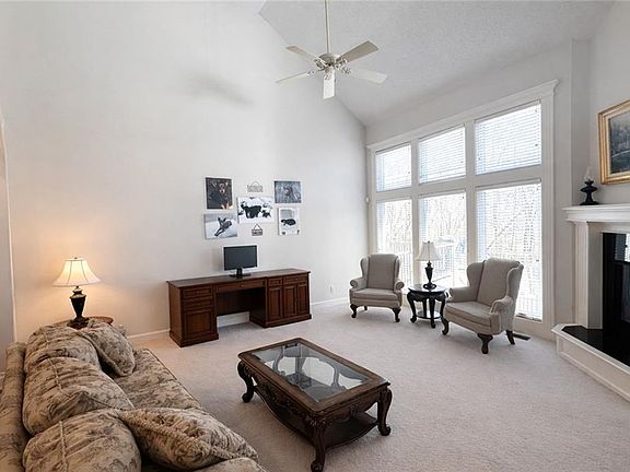 2nd image of 14921 Black Oak Dr