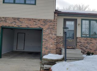 1527 Oriole Ave, Waterloo, IA 50701