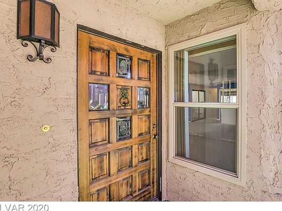 3rd image of 2590 Egret Cir