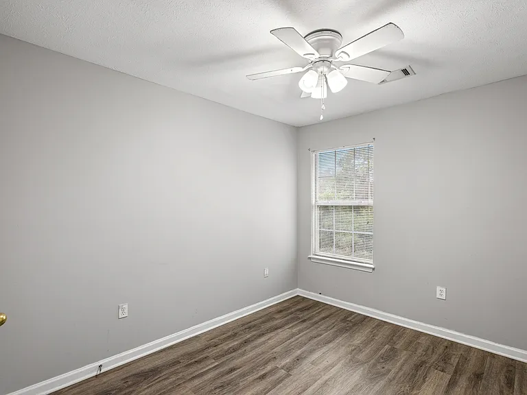 171 Swaying Pine Ct #1 — Photo 37