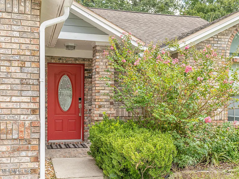 8621 Goodbys Trace Dr — Photo 4
