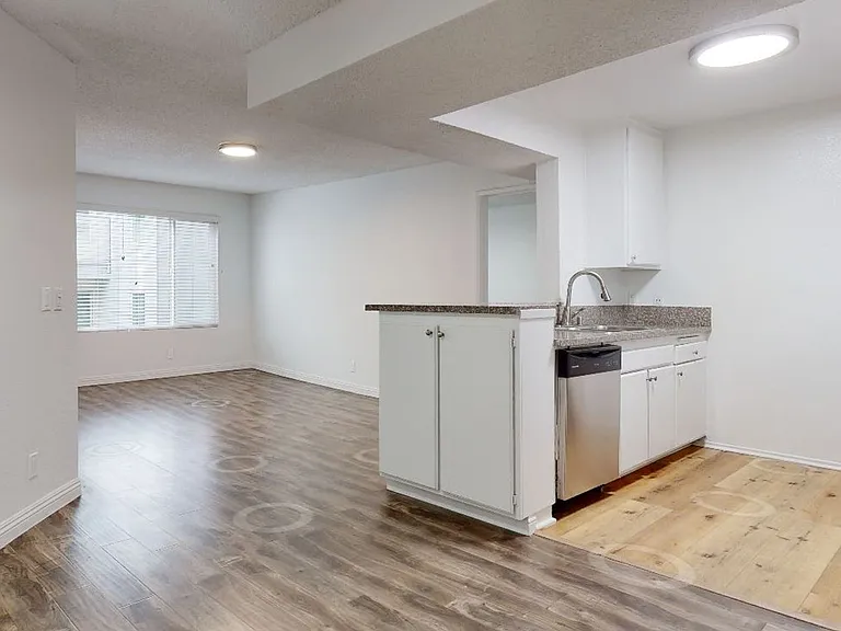5050 Klump Ave — Photo 7