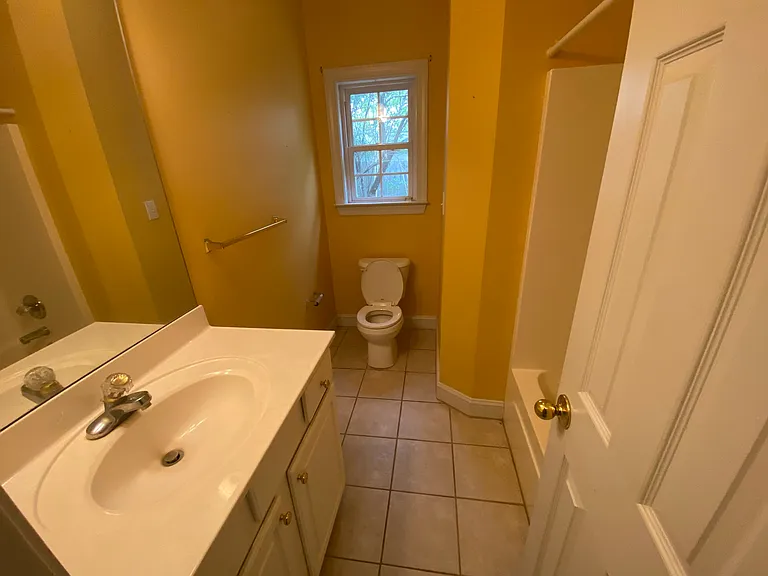 245 Fairview Cir — Photo 8