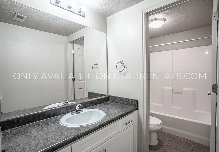 843 E 620 N #L2-1 — Photo 7