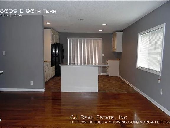 3rd image of 8609 E 96th Ter