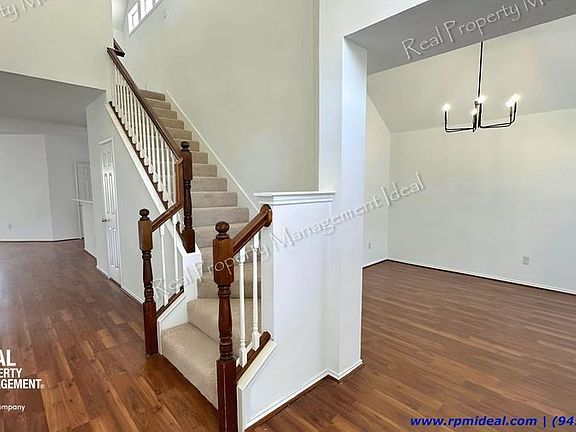 3rd image of 1618 Nicole Ln