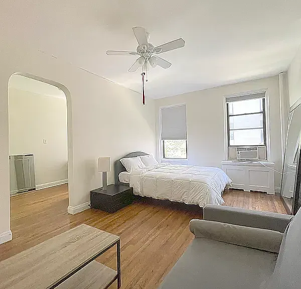 465 W 57th St #3B — Photo 1