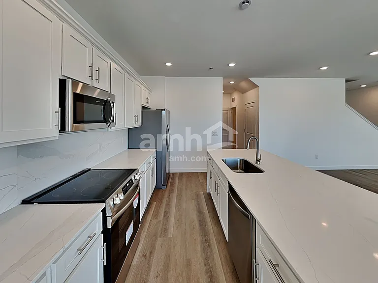 9672 N Rancho Lozano — Photo 3