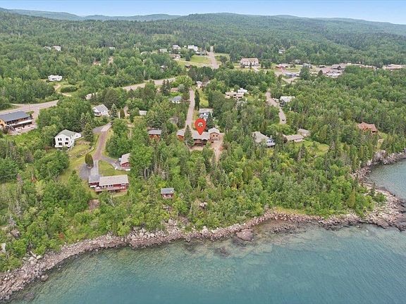 3rd image of 828 Slater Dr