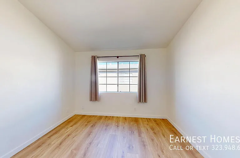 18347 Saticoy St #31 — Photo 30
