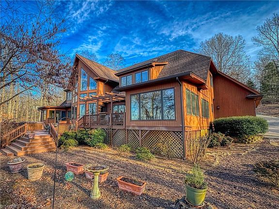 4th image of 2288 Rocky Cove Ln