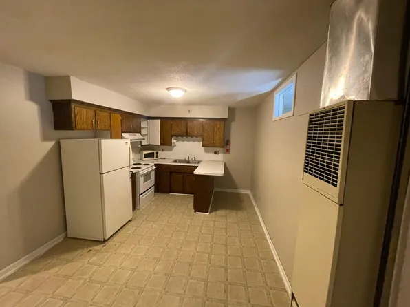 114 Main St W #B, New Prague, MN 56071