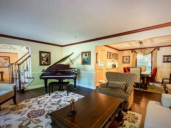 4th image of 2116 Georgia Dr