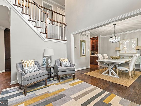 4th image of 14 Jarretts Ct