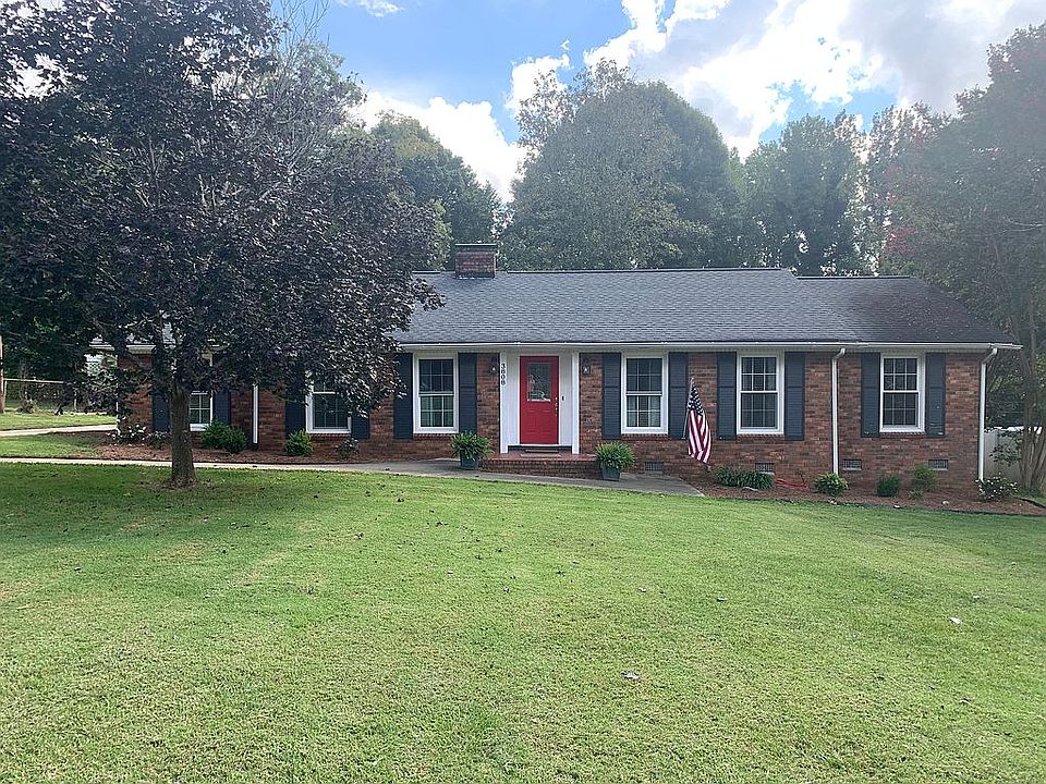 1st image of 3808 Edgewater Dr