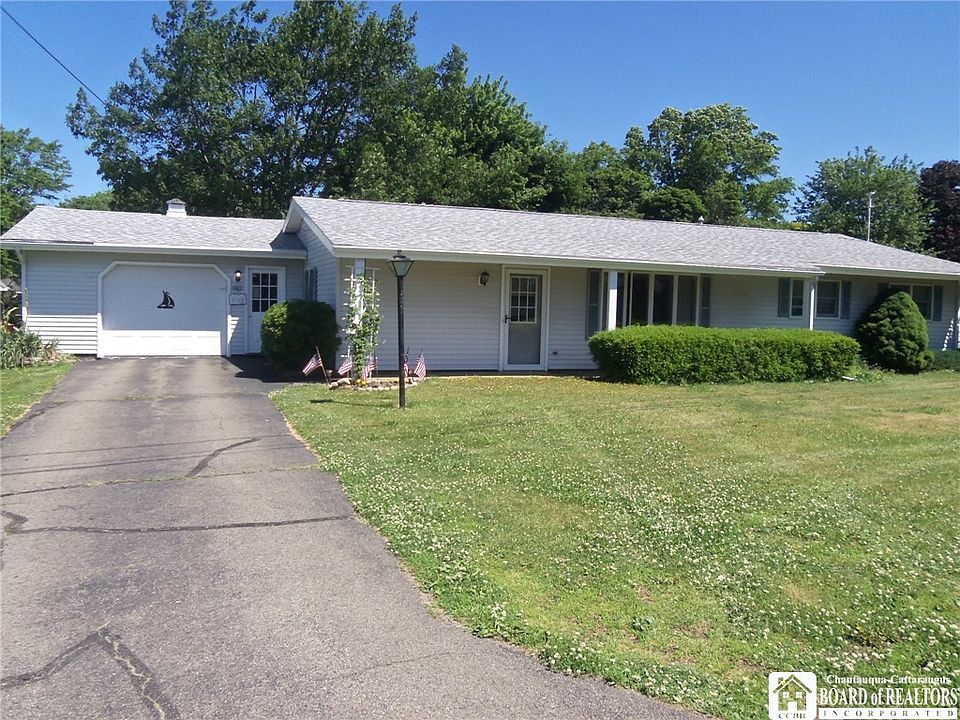 1st image of 3746 Crestwood Dr