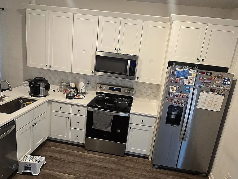 1420 Maplewood Dr #C — Photo 7