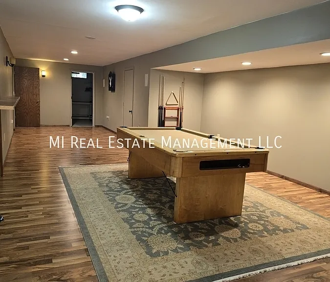 1268 Oakhampton Rd — Photo 16