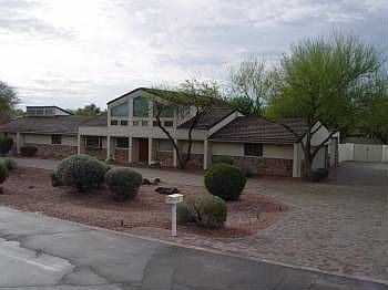2nd image of 10 N Bullmoose Cir