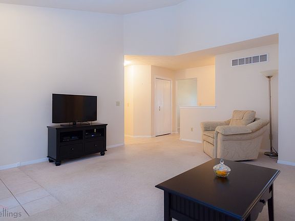 3rd image of 5179 Elmgate Dr