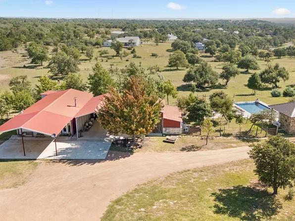 652 OVERLOOK DR, Fredericksburg, TX 78624