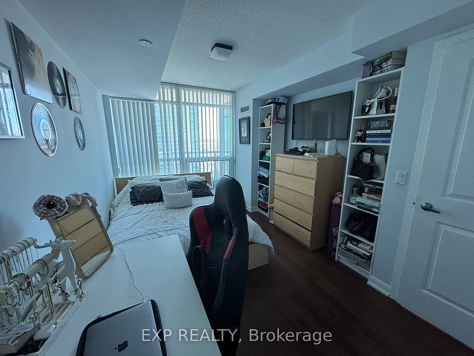 2 bed, $2,500 — Photo 2