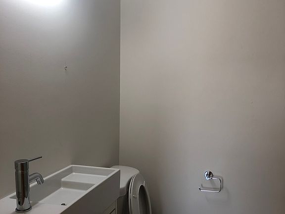 5th image of 20 Winthrop St #2