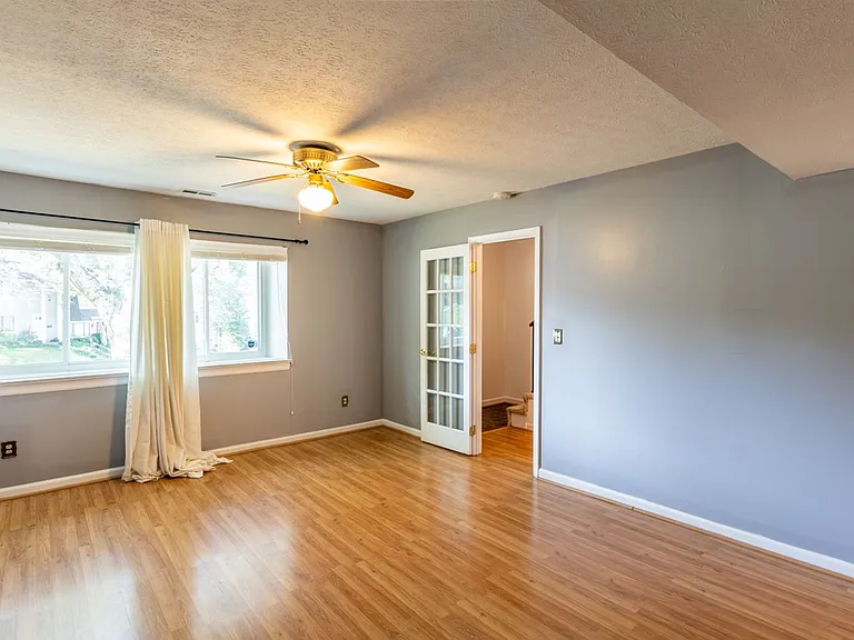 110 Woodlake Dr — Photo 9