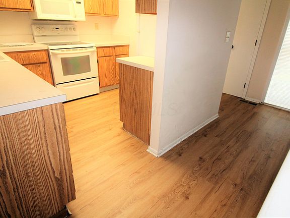 2nd image of 7542 Stone Lake Dr