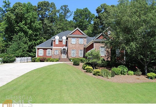 1st image of 200 Oconee Woods Trl