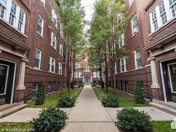 3rd image of 5322 N Winthrop Ave #1621