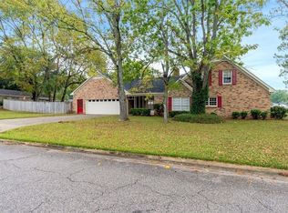 1936 Vaughn Ln, Montgomery, AL 36106