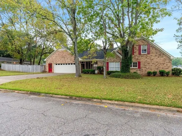 1936 Vaughn Ln, Montgomery, AL 36106