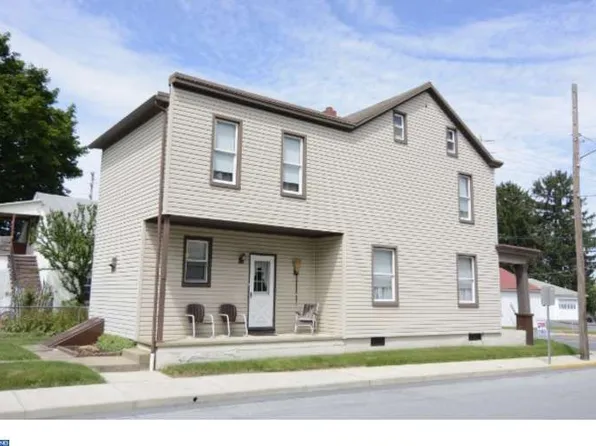 24 E Noble Ave, Shoemakersville, PA 19555