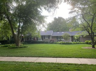 1121 S Pickwick Ave, Springfield, MO 65804