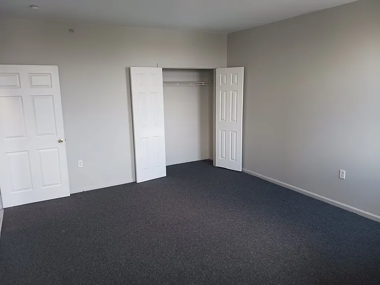 588-612 E Main St #598-C — Photo 9
