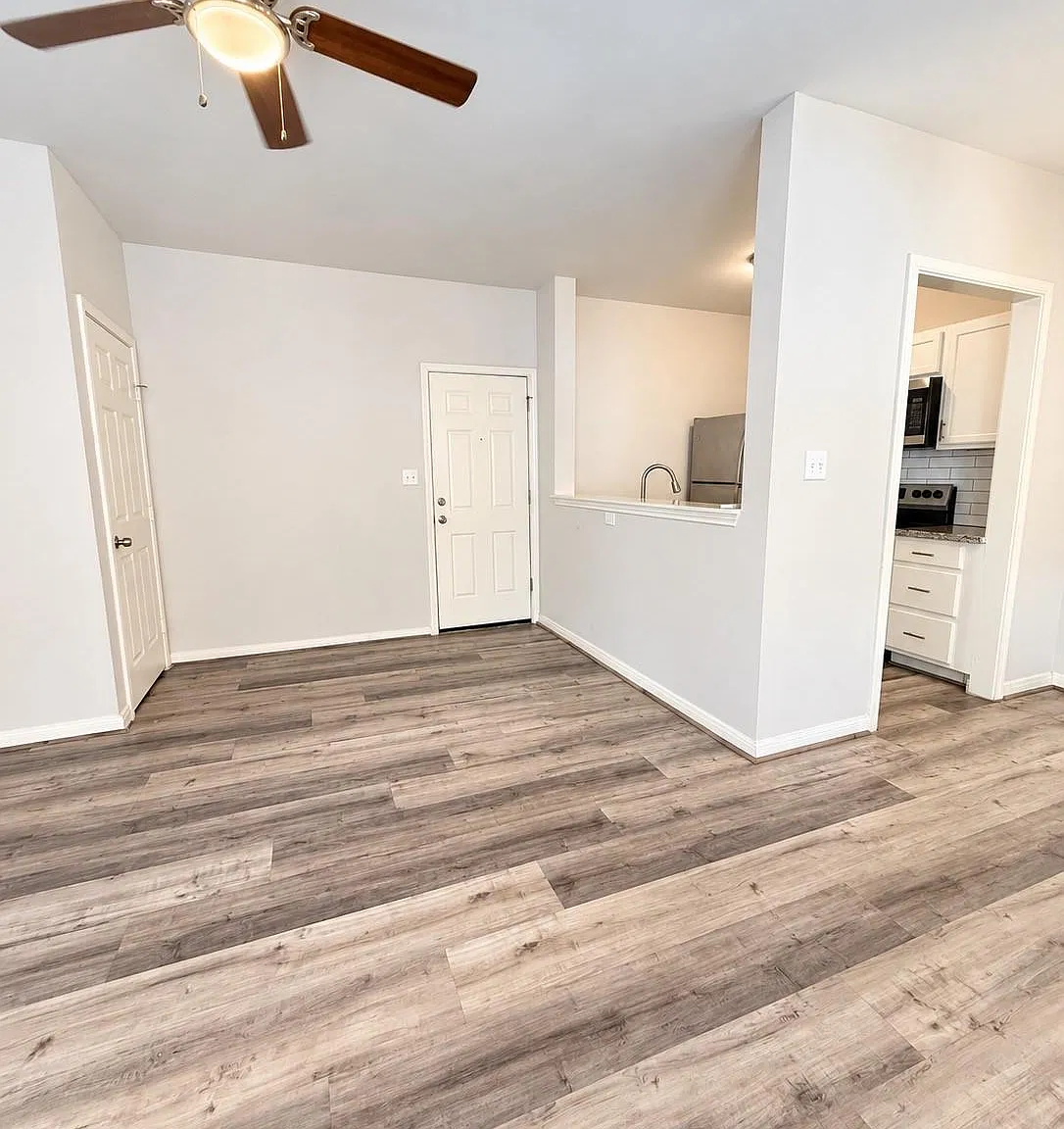 1 bed, 1.0 bath, 750 sqft, $895 — Photo 3