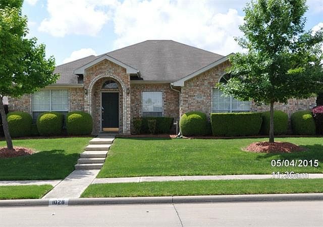 1st image of 1028 Waterview Dr