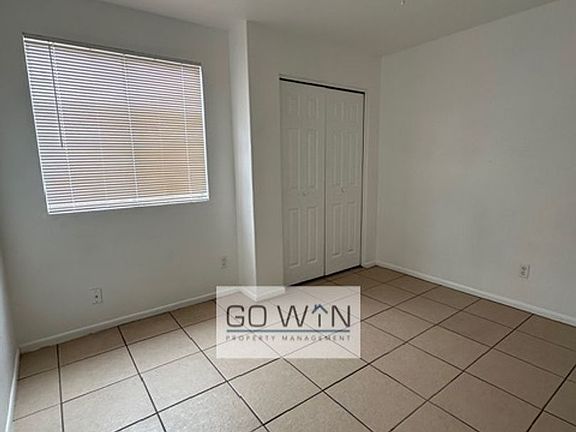 4th image of 526 W 1st Ave APT 1