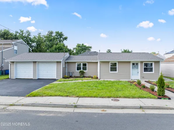 703 Central Avenue, Union Beach, NJ 07735