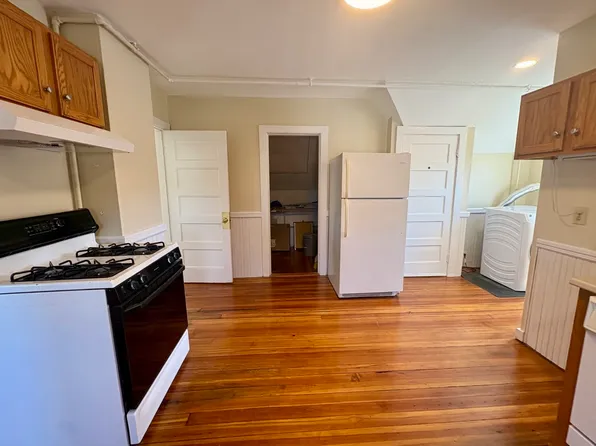 137 Whitwell St #3, Quincy, MA 02169