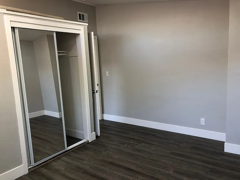 1053 Blazingwood Dr — Photo 15