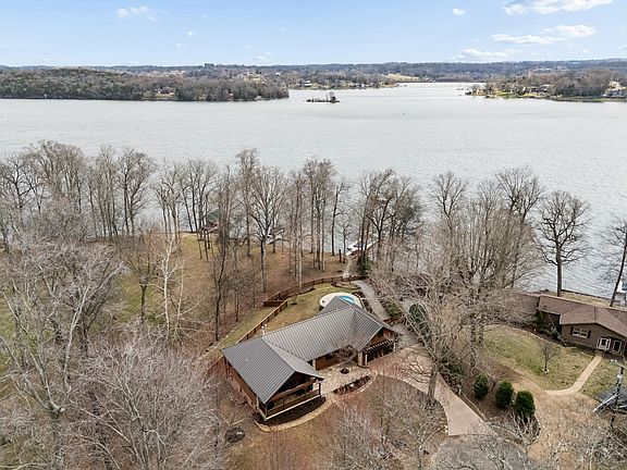 2nd image of 108 Surrey Hill Point