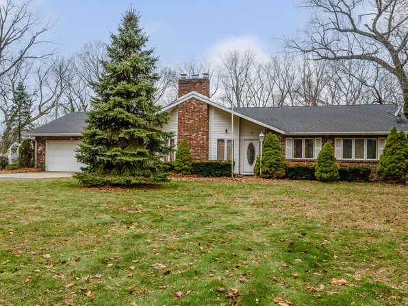 1560 Miami Rd, Benton Harbor, MI 49022