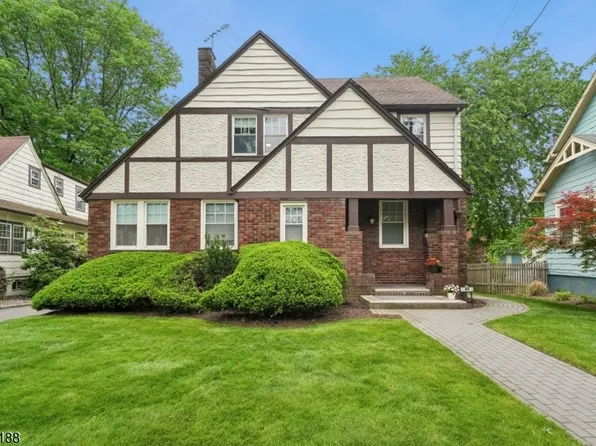 43 Burr Rd, Maplewood Twp., NJ 07040