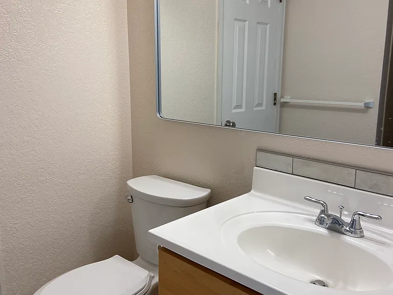 6076 Gunbarrel Ave #E — Photo 9