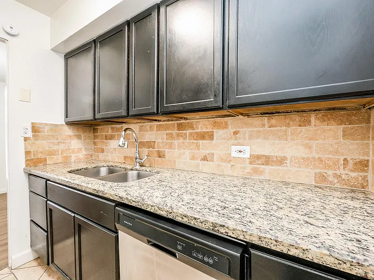7510 Shadyvilla Ln #17 — Photo 2